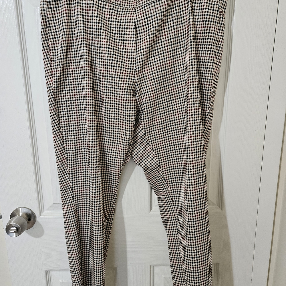 H&M Women's Black and White Patterned Trousers